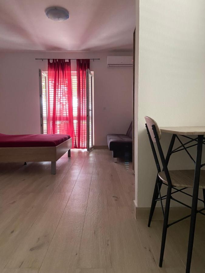 Apartmani Ortolio Viganj Esterno foto